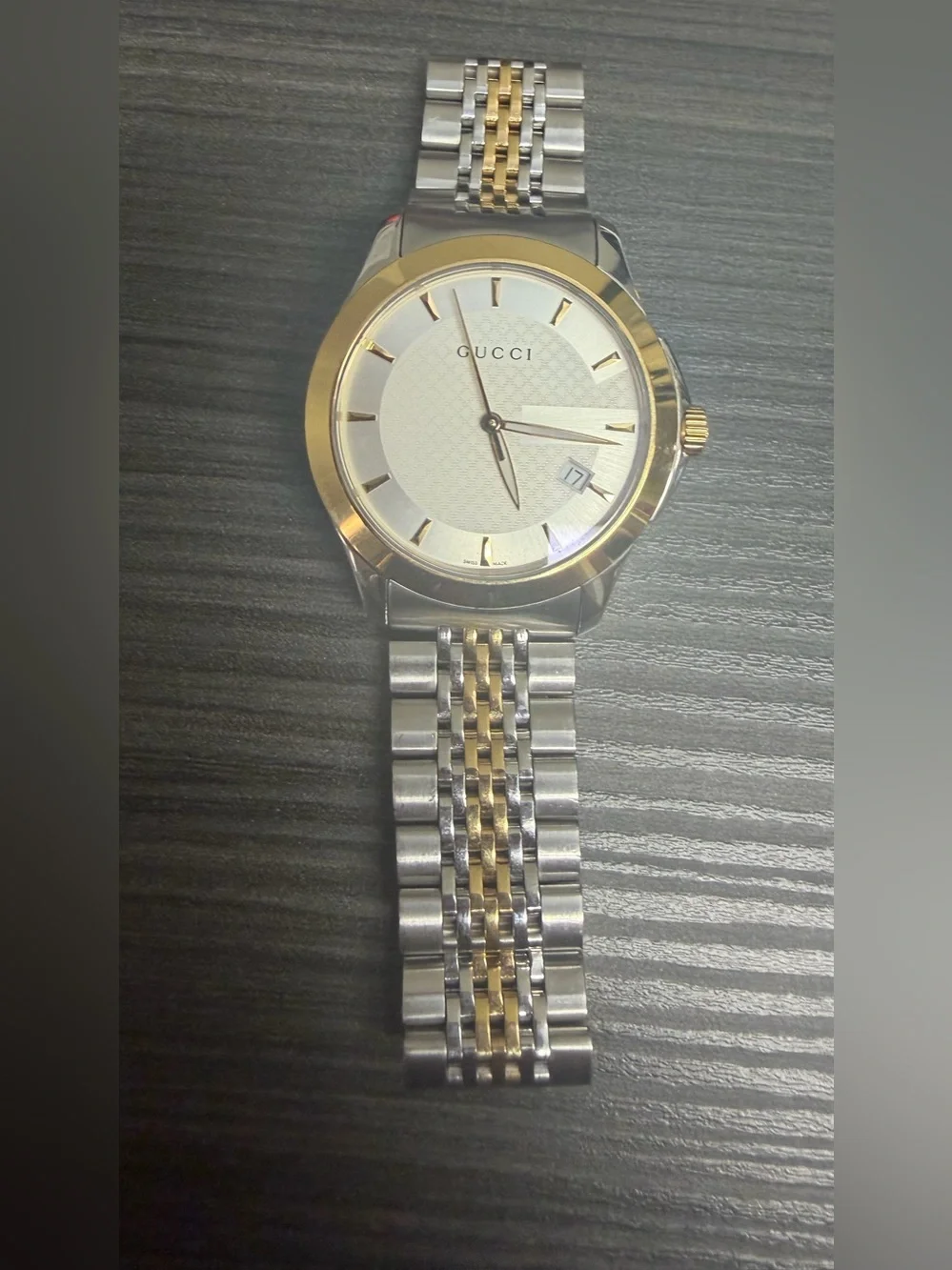 Gucci pre-loved watch